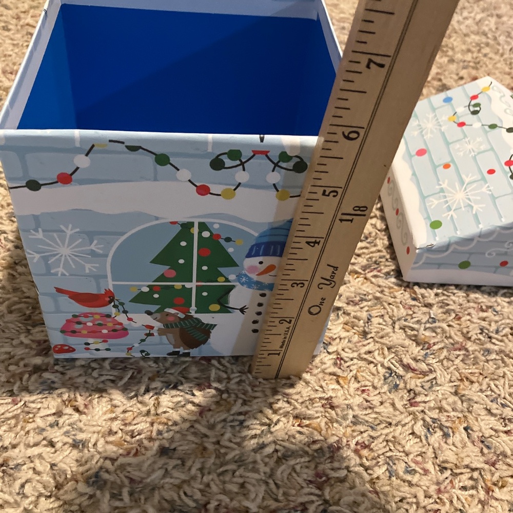 Two Holiday Gift Boxes - Picture 4 of 12